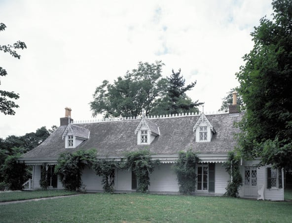 Alice Austen House behind a lawn and trees on Staten Island.
